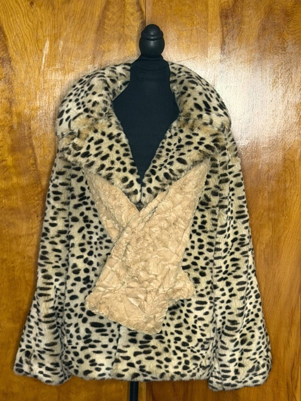 Vintage Metrostyle Women's Size M Leopard Print Coat w/scarf (1307)